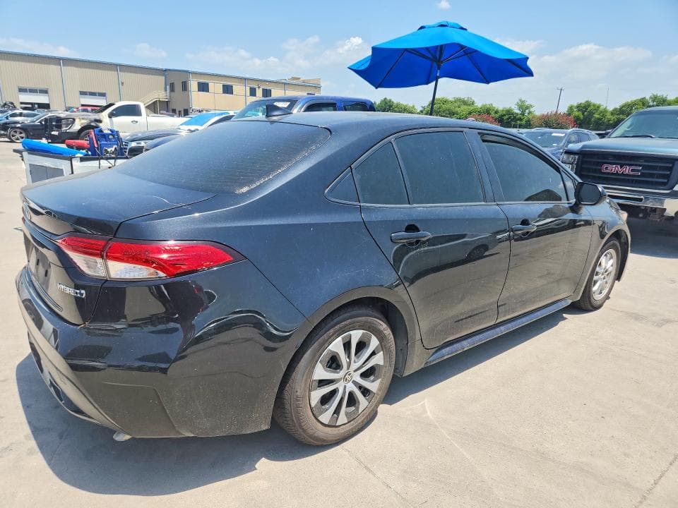 2022 TOYOTA COROLLA LE 3
