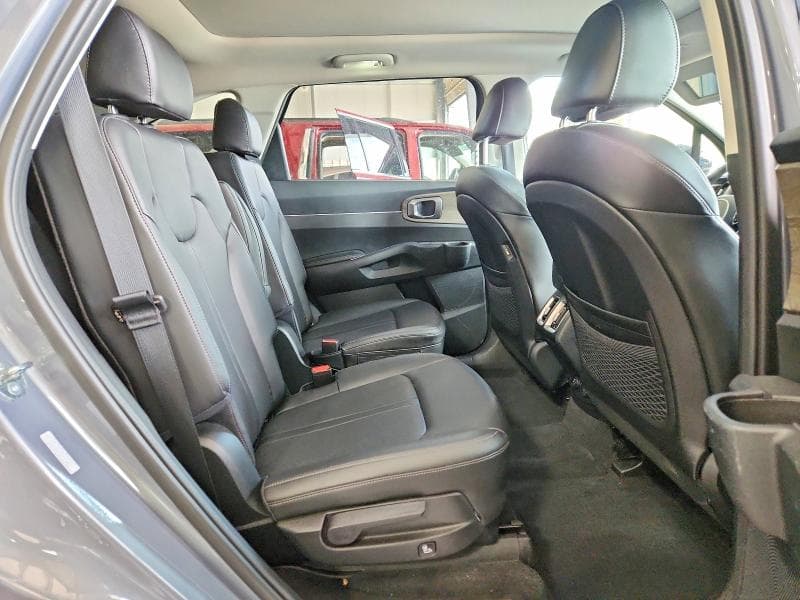 2023 KIA SORENTO EX 11