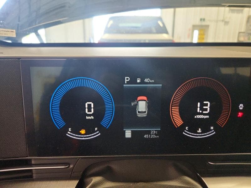 2024 HYUNDAI KONA SEL 9