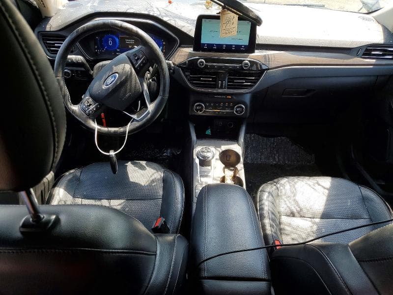 2020 FORD ESCAPE TITANIUM 8
