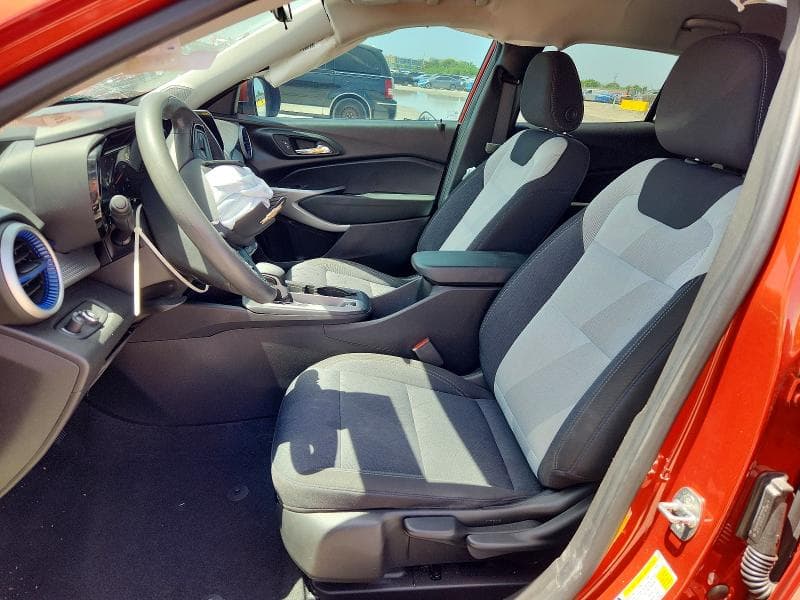 2024 CHEVROLET TRAX LS 7