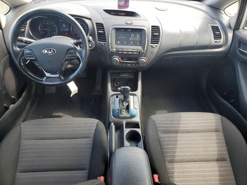 2017 KIA FORTE EX 8