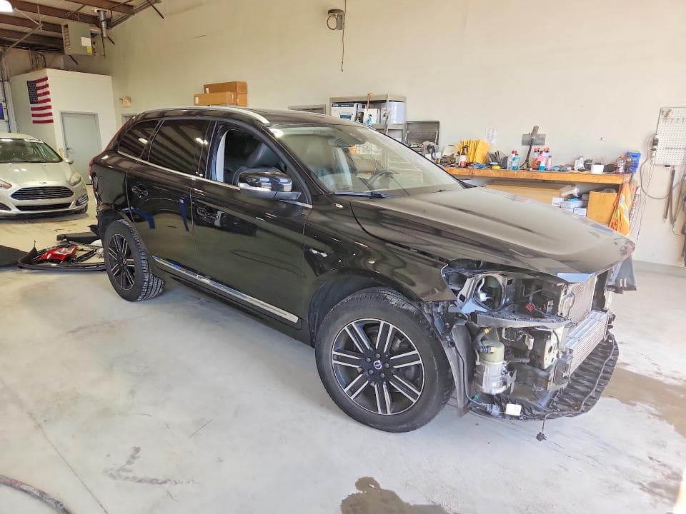 2017 VOLVO XC60 T5 DYNAMIC 4
