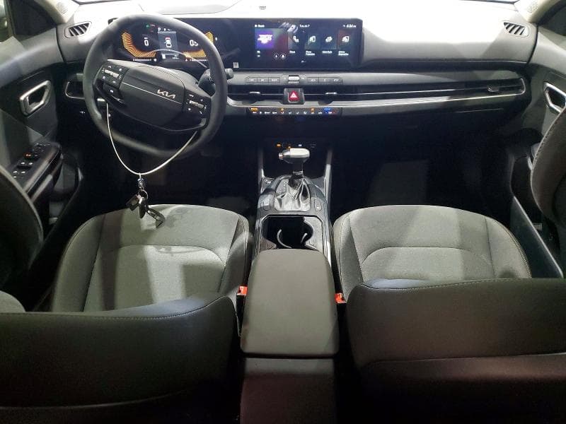 2025 KIA K4 LXS 8