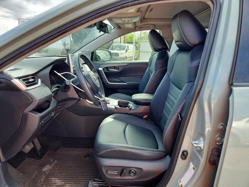 2021 TOYOTA RAV4 XLE PREMIUM 7
