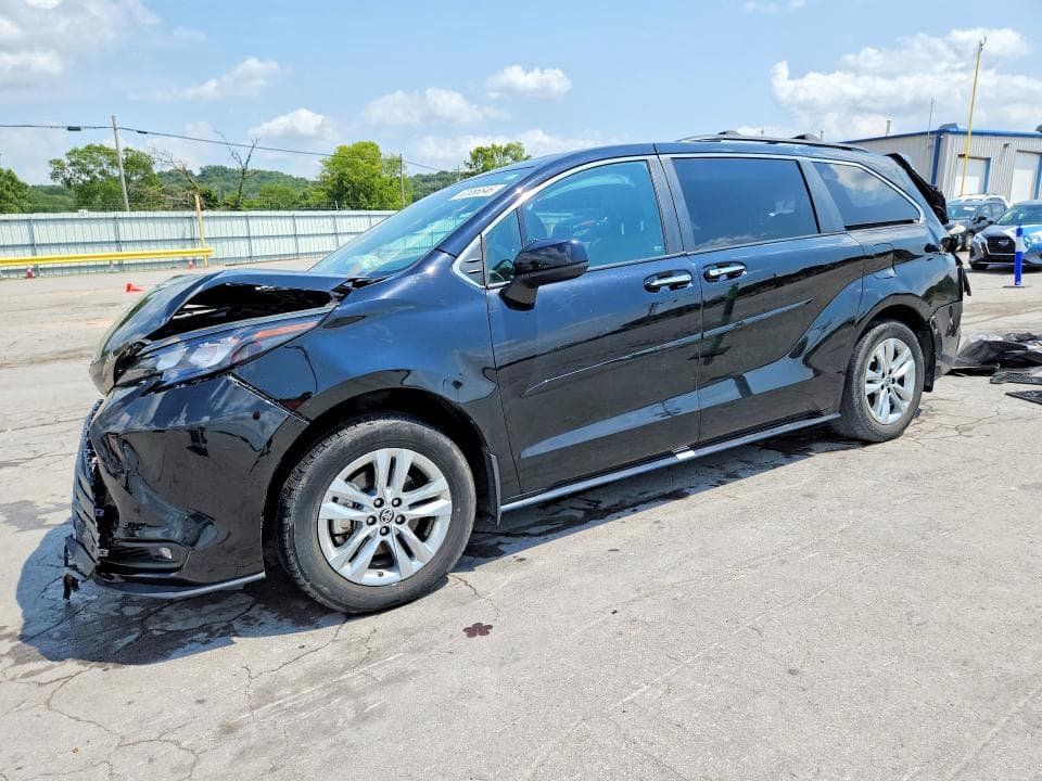 2023 TOYOTA SIENNA WOODLAND EDITION - 1