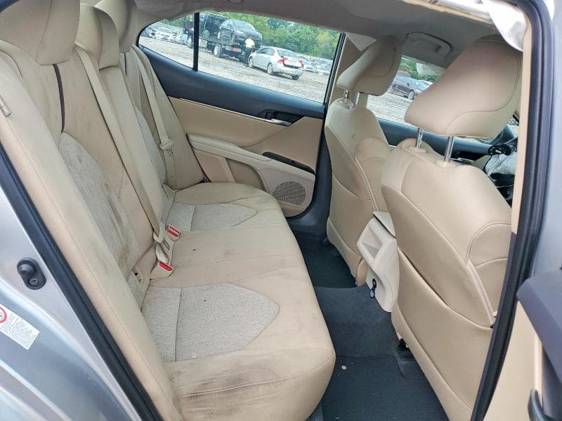 2018 TOYOTA CAMRY LE 10