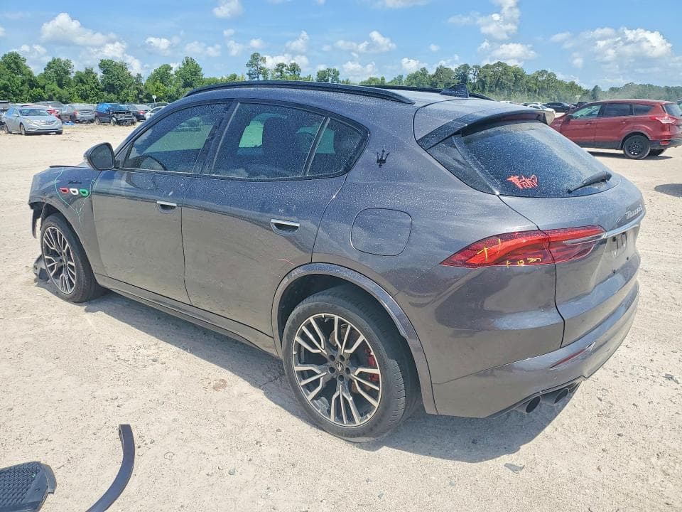 2023 MASERATI GRECALE MODENA 2