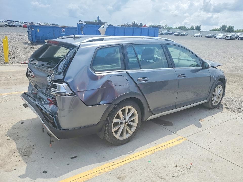 2017 VOLKSWAGEN GOLF ALLTRACK S 3