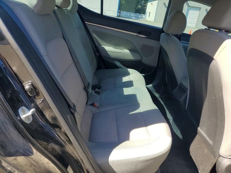 2017 HYUNDAI ELANTRA SE 10