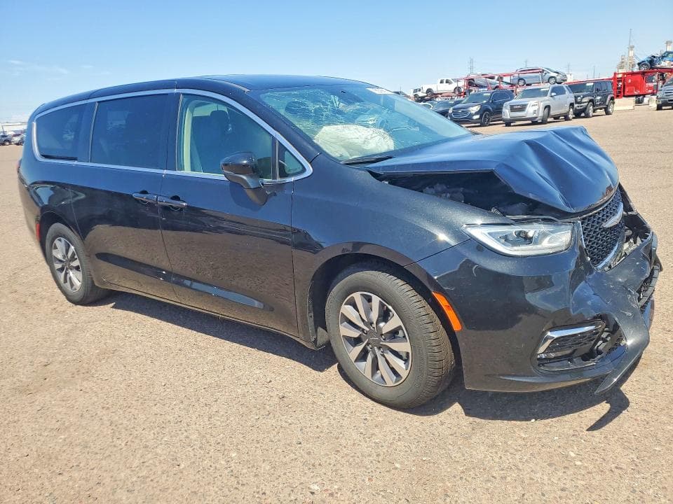 2023 CHRYSLER PACIFICA HYBRID TOURING L 4