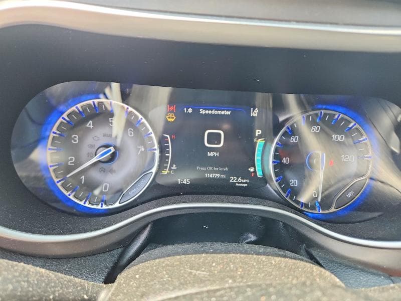 2021 CHRYSLER PACIFICA TOURING 9