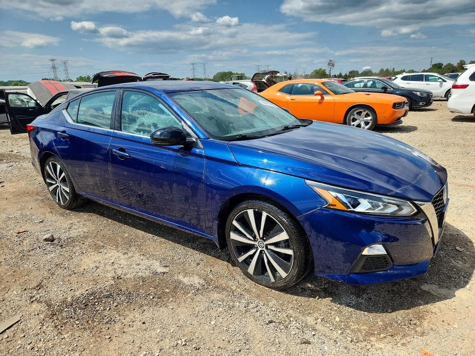 2021 NISSAN ALTIMA SR 4