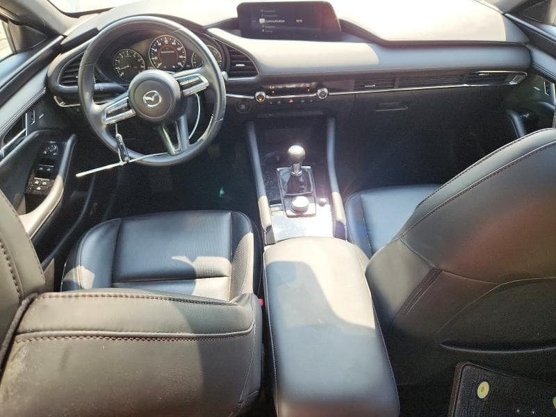 2021 MAZDA 3 PREMIUM 8