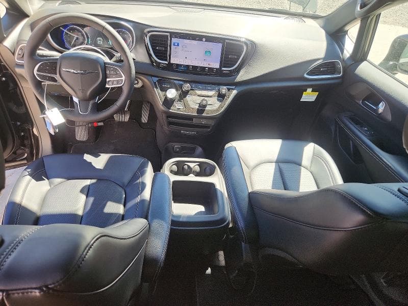 2026 CHRYSLER PACIFICA SELECT 8