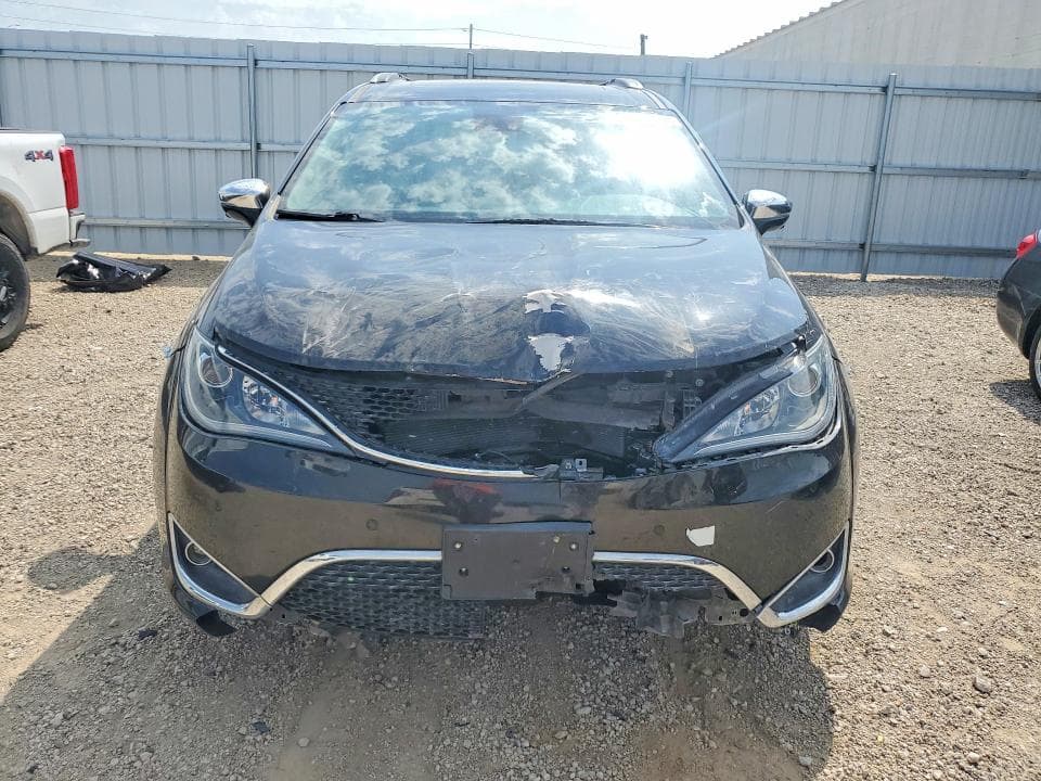 2017 CHRYSLER PACIFICA LIMITED 5