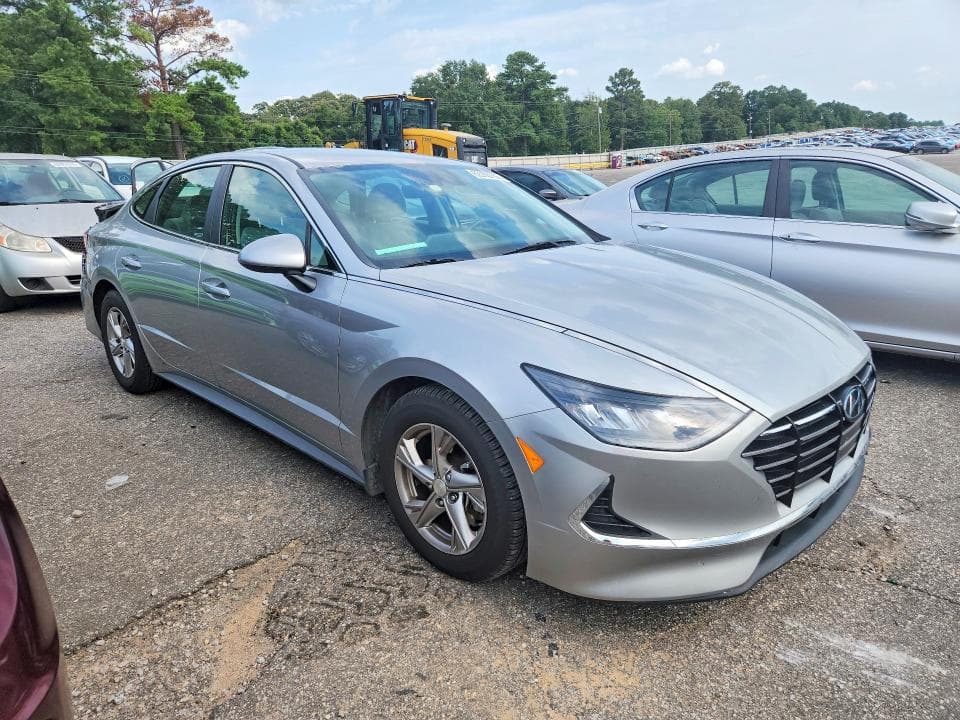 2021 HYUNDAI SONATA SE 4