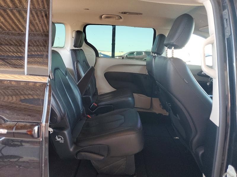 2019 CHRYSLER PACIFICA TOURING L 11