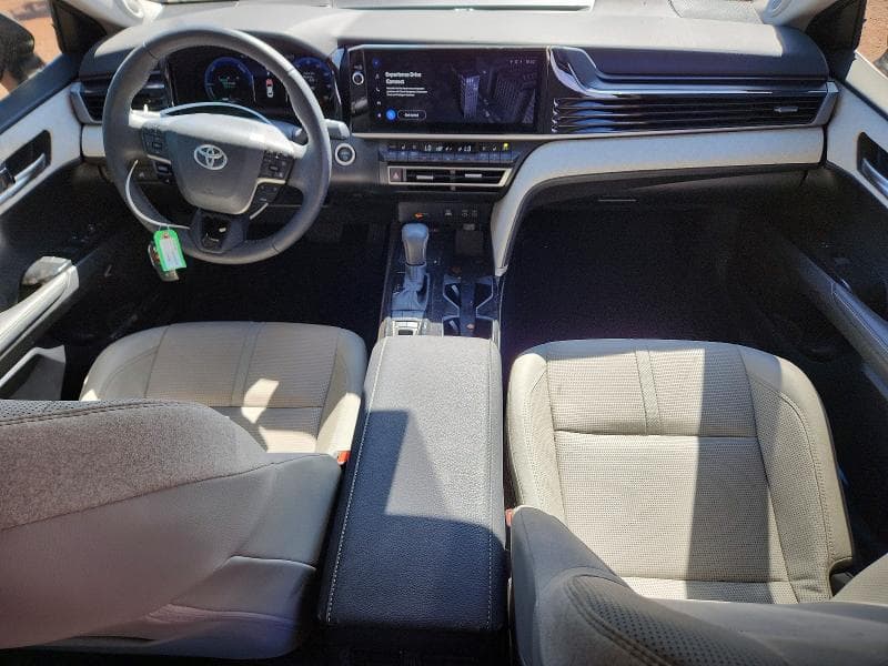 2025 TOYOTA CAMRY XLE 8