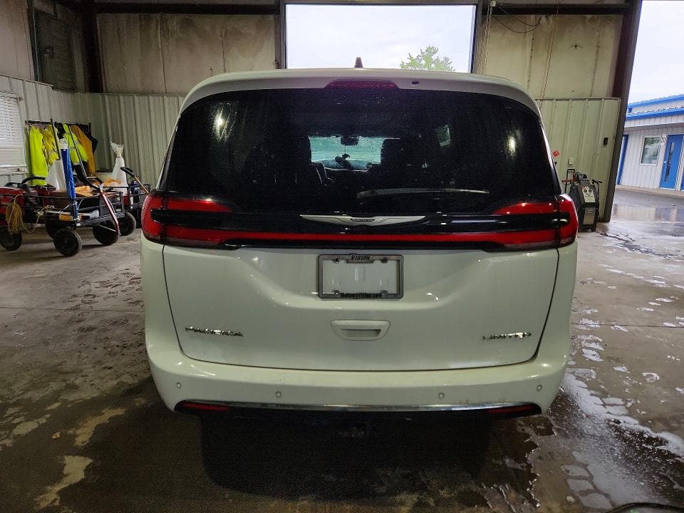 2024 CHRYSLER PACIFICA LIMITED 6