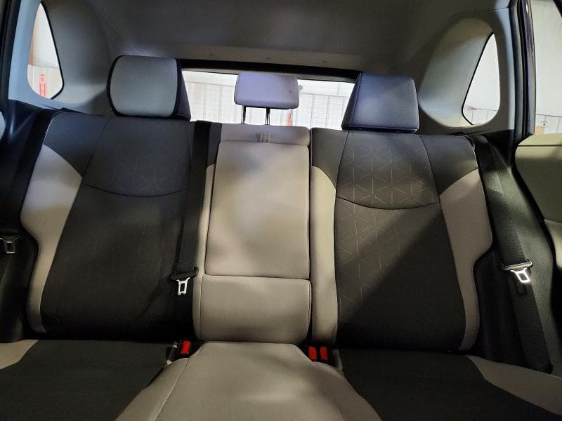 2025 TOYOTA RAV4 XLE 10