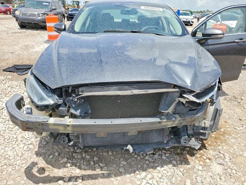 2017 FORD FUSION SE 11