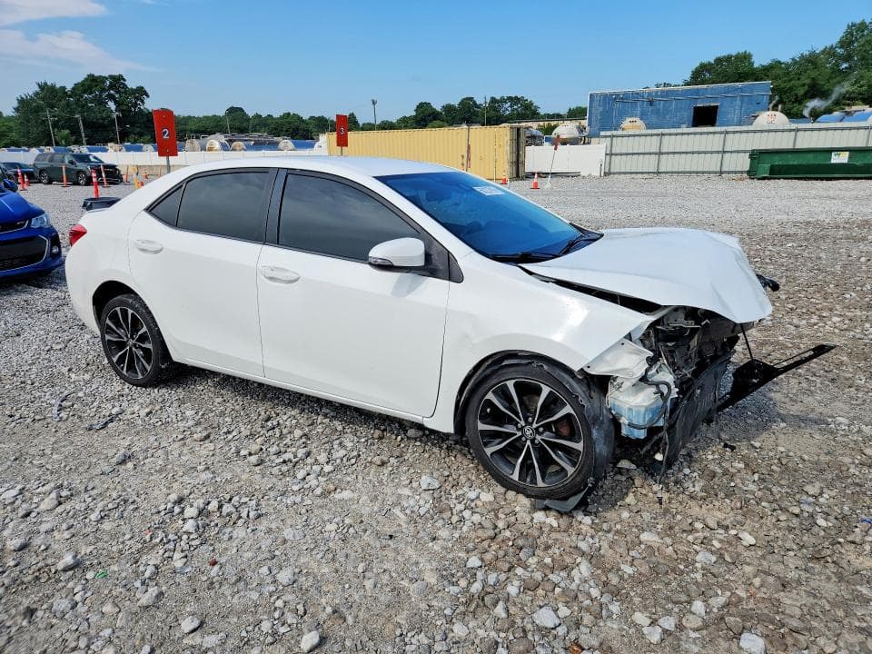 2018 TOYOTA COROLLA SE 4