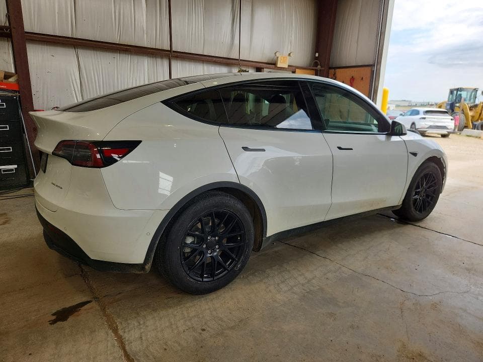 2021 TESLA MODEL Y 3