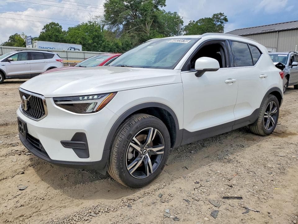 2025 VOLVO XC40 CORE - 1