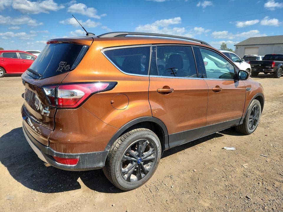 2017 FORD ESCAPE SE 3