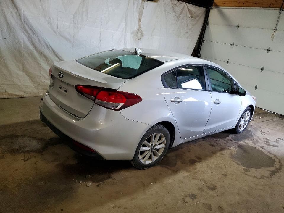 2017 KIA FORTE LX 3