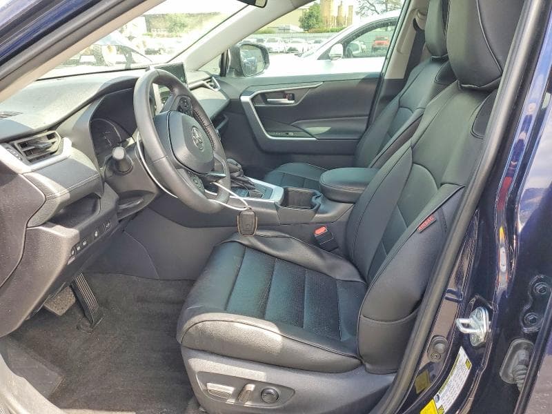 2024 TOYOTA RAV4 XLE 7