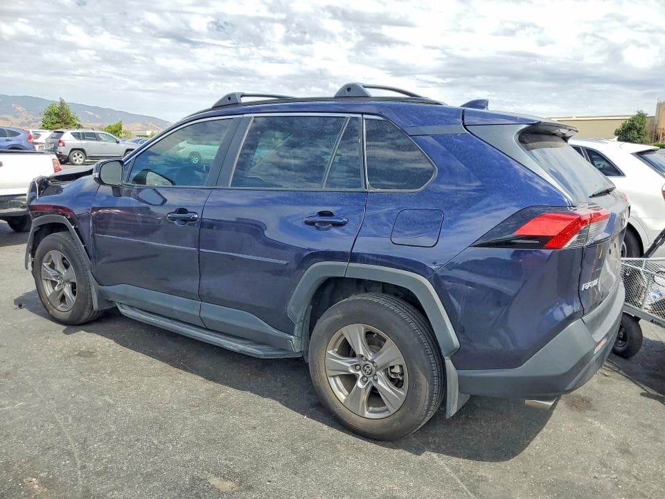 2024 TOYOTA RAV4 XLE 2