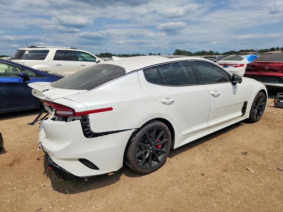2022 KIA STINGER GT2 3