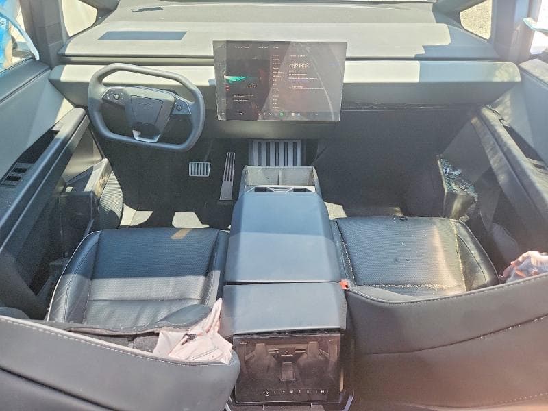 2024 TESLA CYBERTRUCK 8