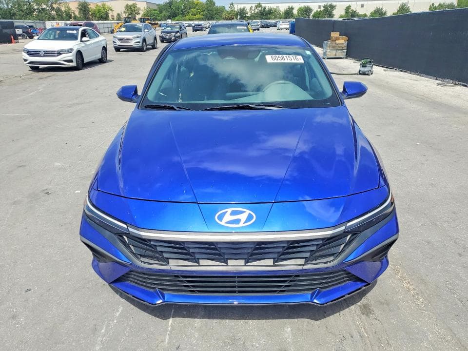 2024 HYUNDAI ELANTRA SEL 5