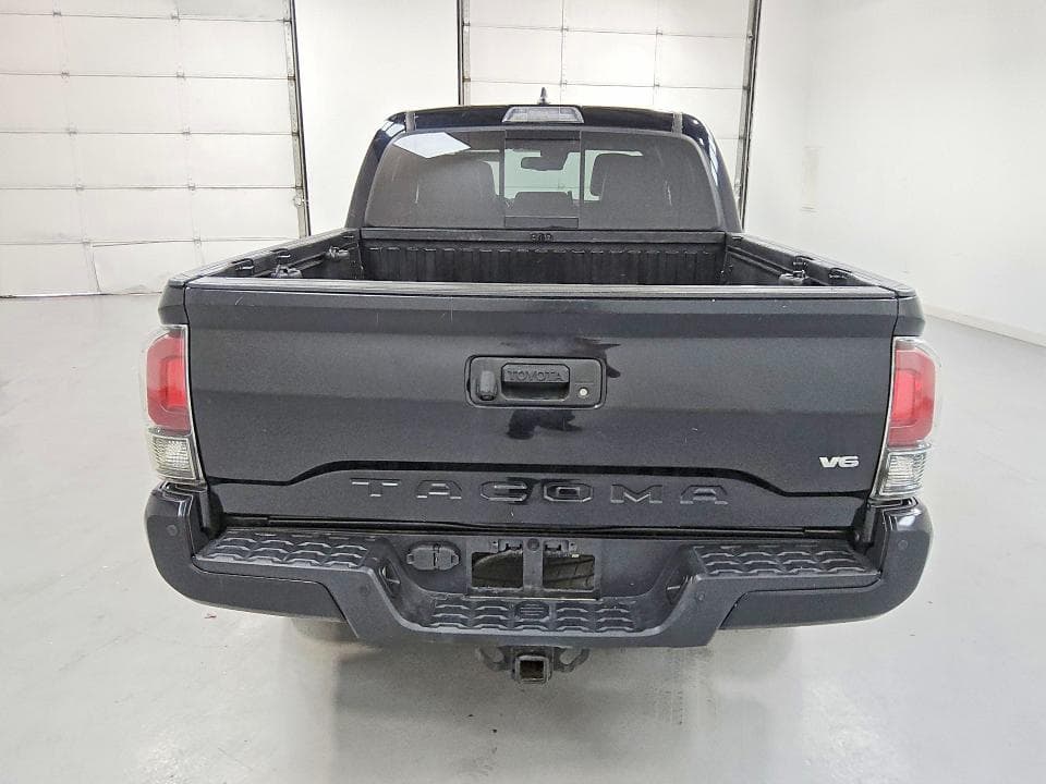 2018 TOYOTA TACOMA TRD SPORT 6