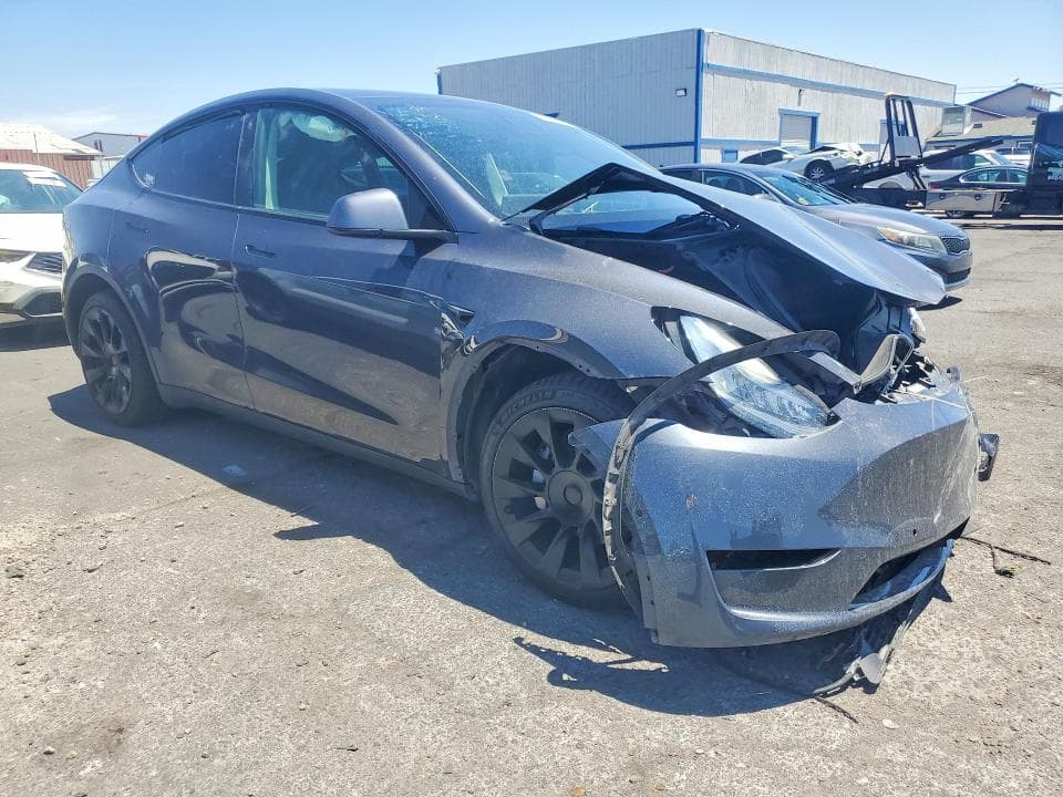 2021 TESLA MODEL Y 4