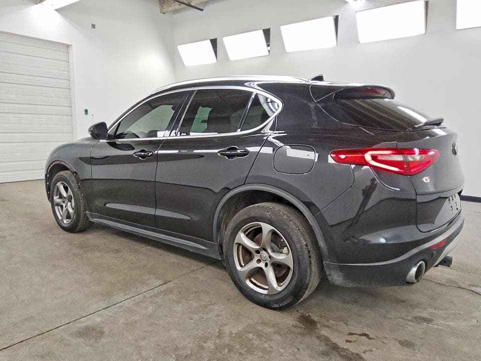 2021 ALFA ROMEO STELVIO SPORT 2