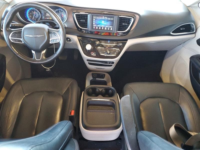 2019 CHRYSLER PACIFICA TOURING L 8