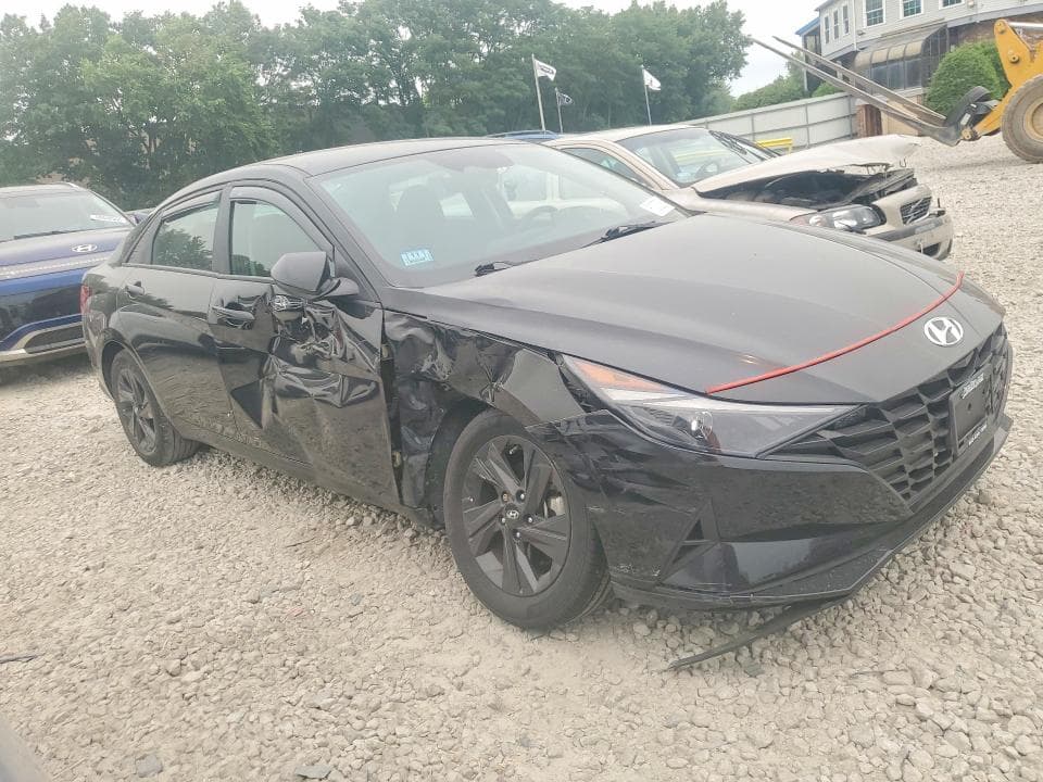 2023 HYUNDAI ELANTRA SEL 4