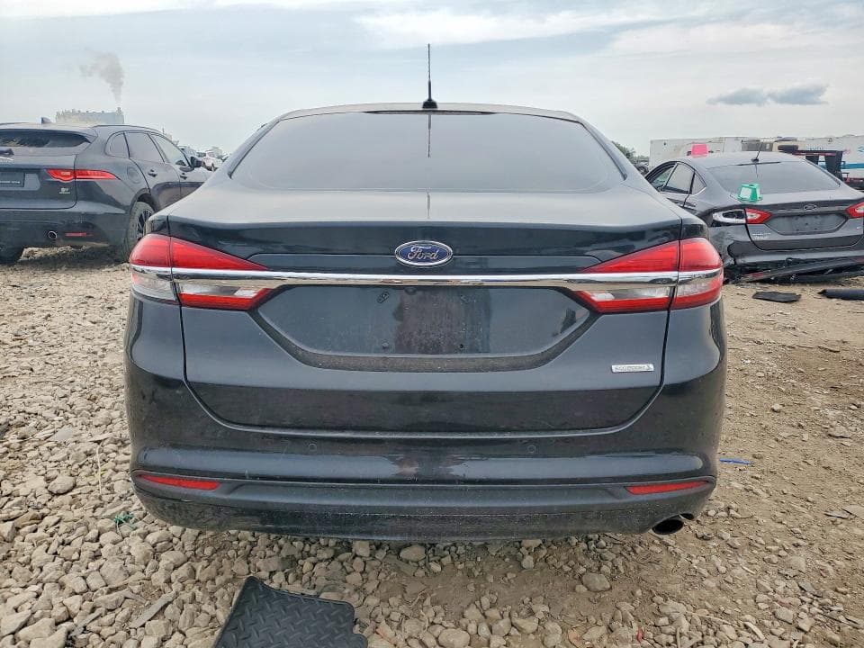 2017 FORD FUSION SE 6