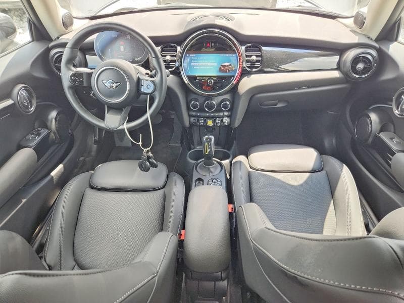 2024 MINI COOPER SE 8