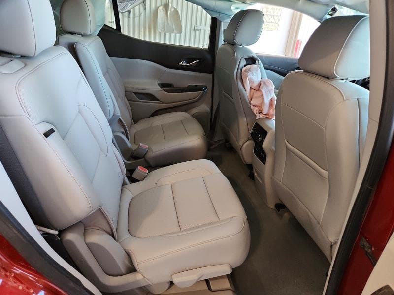 2023 GMC ACADIA SLT 10