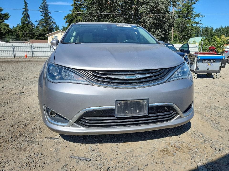 2017 CHRYSLER PACIFICA HYBRID PINNACLE 5