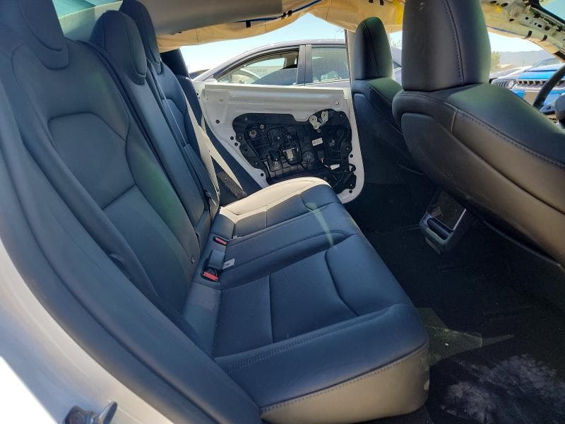 2026 TESLA MODEL 3 10