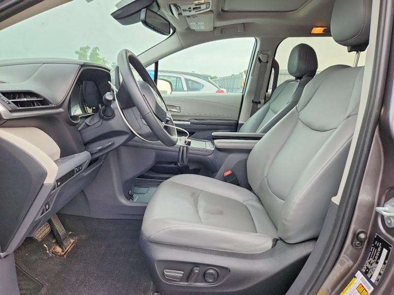 2022 TOYOTA SIENNA XLE 7