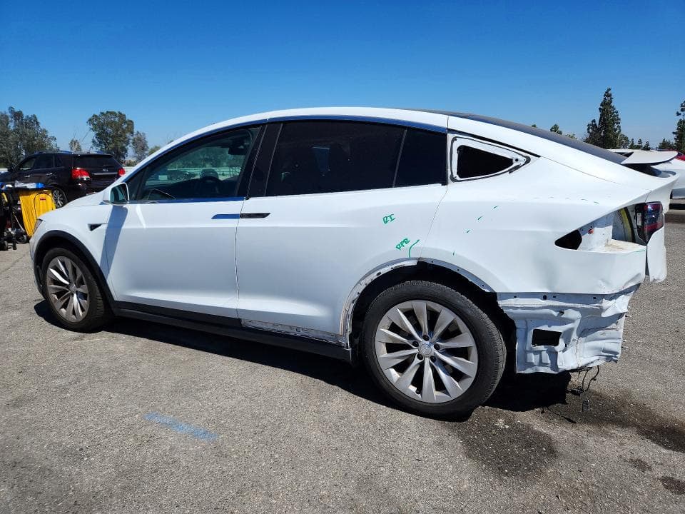 2018 TESLA MODEL X 2