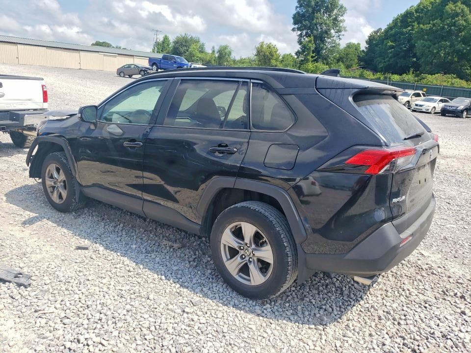 2025 TOYOTA RAV4 XLE 2