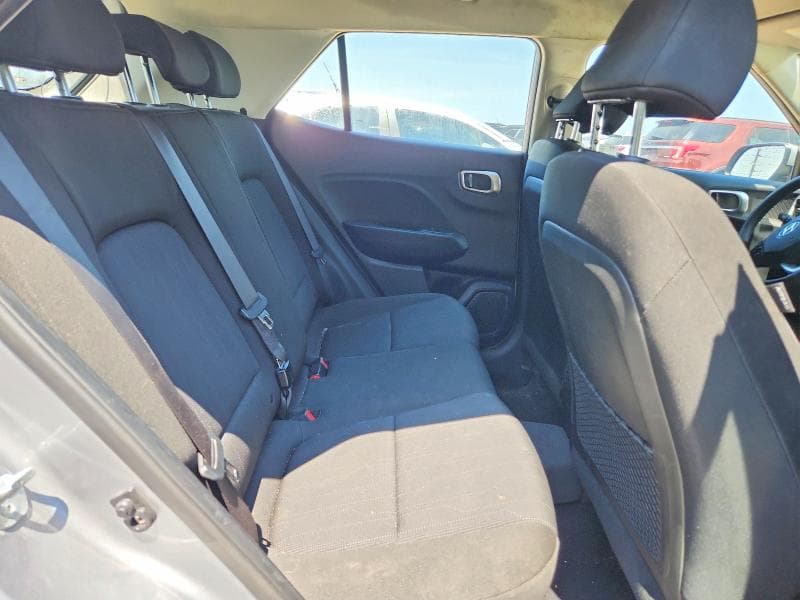 2025 HYUNDAI VENUE SE 10